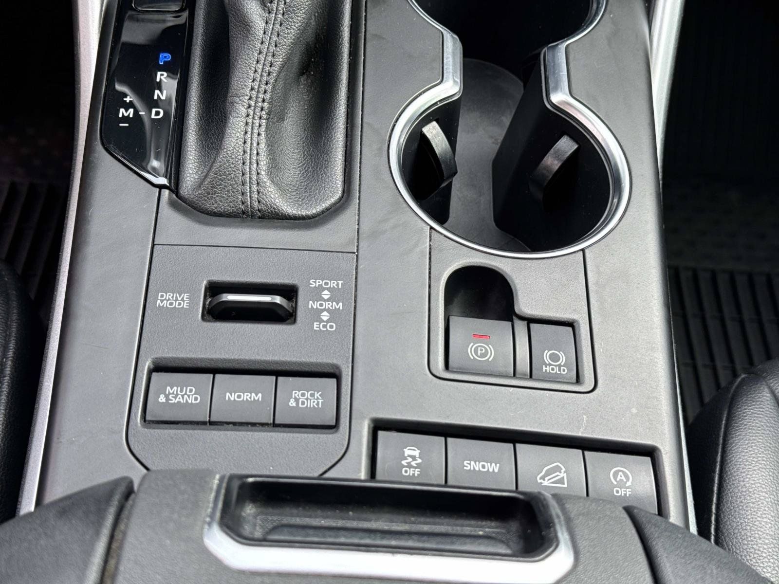 Used 2021 Toyota Highlander XLE AWD/4WD image 27
