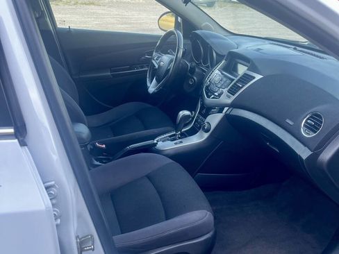 Used 2014 Chevrolet Cruze LT image 7