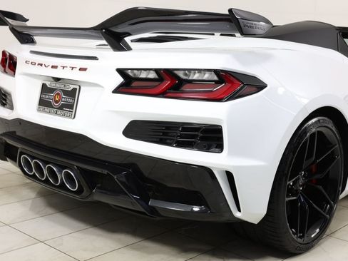 Used 2025 Chevrolet Corvette Z06 w/ Z07 Performance Package RWD image 44