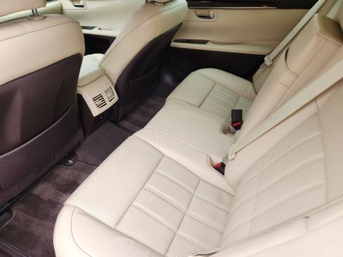 Used 2017 Lexus ES 350 image 39