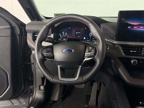 Used 2025 Ford Explorer ST-Line image 16