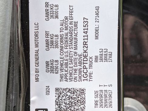Used 2024 Chevrolet Colorado Z71 w/ Z71 Convenience Package 2 AWD/4WD image 23