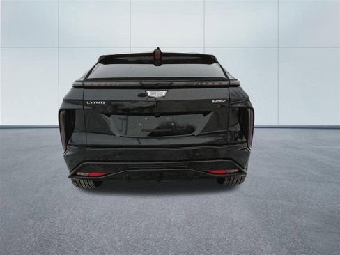 New 2026 Cadillac Lyriq V w/ LPO, Bronce Accent Package image 4