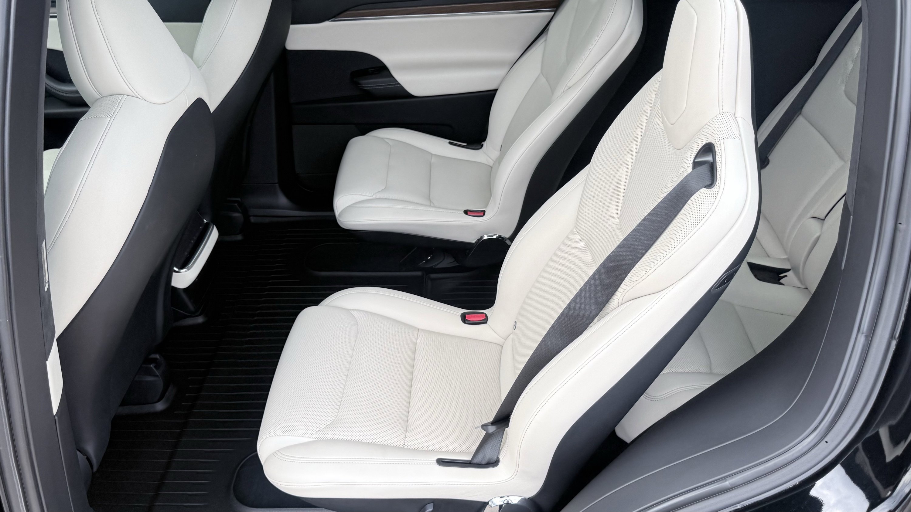 Used 2023 Tesla Model X AWD/4WD image 63