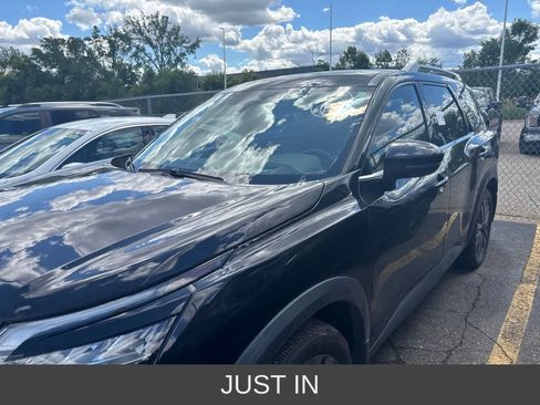 Used 2022 Nissan Pathfinder SL AWD/4WD image 14