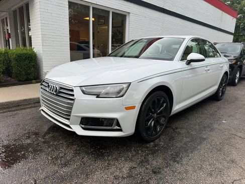 Used 2019 Audi A4 2.0T Premium w/ Convenience Package FWD image 2