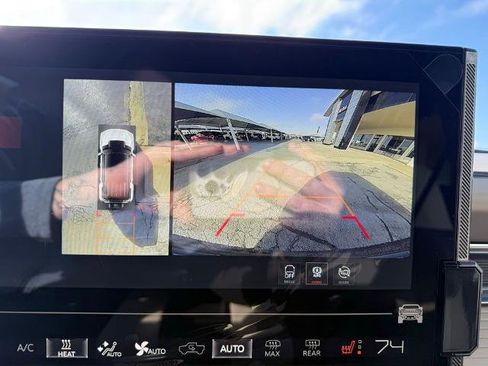 New 2026 GMC Hummer EV SUV AWD/4WD image 13