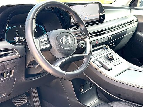 Used 2025 Hyundai Palisade SEL FWD image 12
