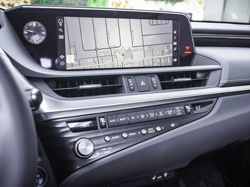 Used 2021 Lexus ES 300h w/ Premium Package FWD image 16