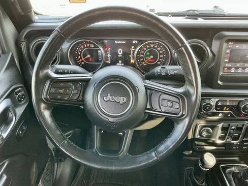 Used 2022 Jeep Wrangler Unlimited Sport image 35