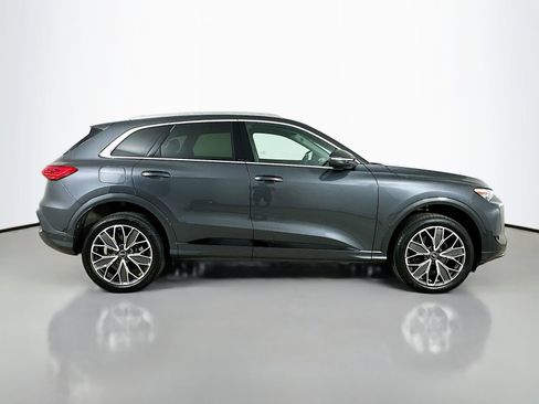 Used 2025 Audi Q5 Premium Plus w/ Premium Plus AWD/4WD image 4