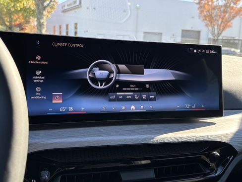 Certified 2025 BMW 430i w/ Premium Package image 29