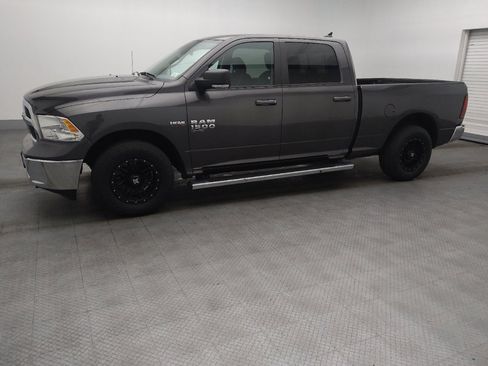 Used 2020 RAM 1500 Classic SLT w/ Luxury Group image 2