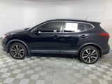 Used 2017 Nissan Rogue Sport SL w/ SL Premium Package image 4
