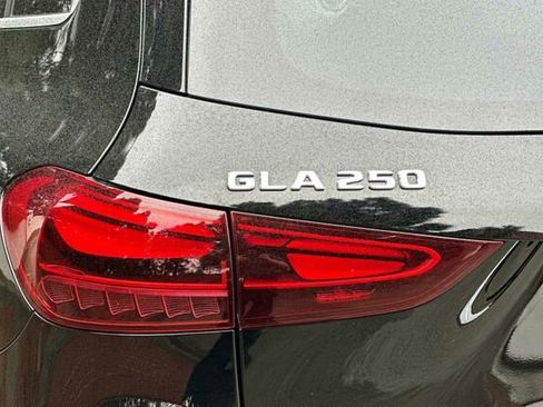 Used 2025 Mercedes-Benz GLA 250 GLA 250 image 38