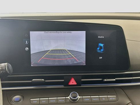 Used 2024 Hyundai Elantra SEL FWD image 23