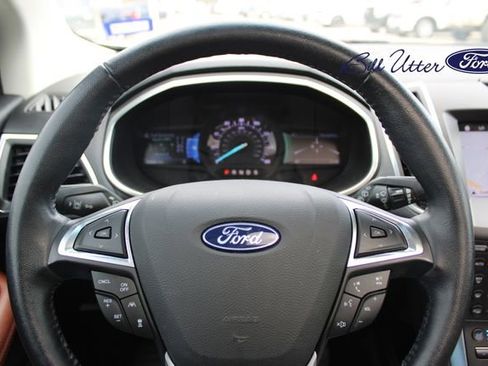 Used 2019 Ford Edge Titanium w/ Equipment Group 301A image 25