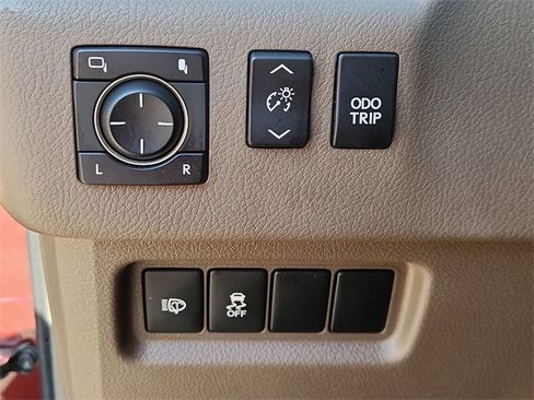 Used 2019 Lexus GX 460 image 18