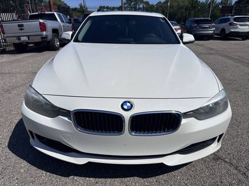 Used 2013 BMW 328i xDrive Sedan AWD/4WD image 2
