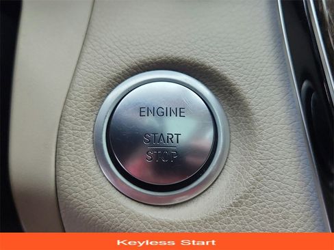 Used 2017 Mercedes-Benz GLC 300 4MATIC image 39