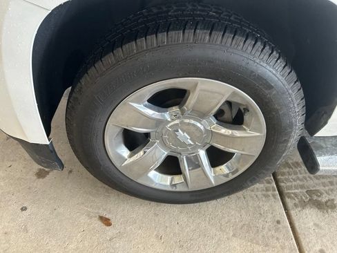 Used 2016 Chevrolet Tahoe LTZ AWD/4WD image 14