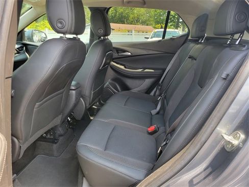 Used 2022 Buick Encore GX Select w/ Sport Touring Package image 18
