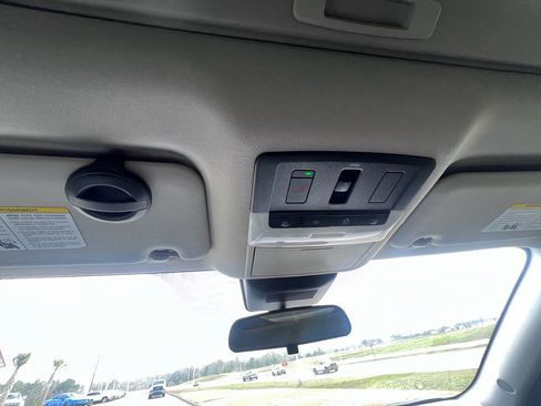 Used 2024 Nissan Sentra SR w/ SR Premium Package image 20