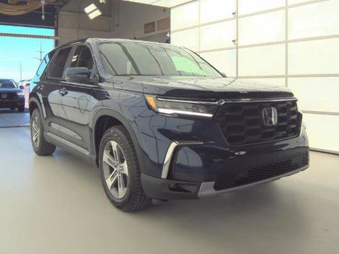 Used 2023 Honda Pilot EX-L image 2