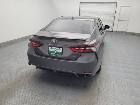 Used 2022 Toyota Camry SE w/ Convenience Package image 7