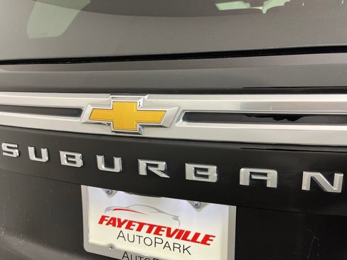 Certified 2023 Chevrolet Suburban High Country w/ Max Trailering Package AWD/4WD image 4