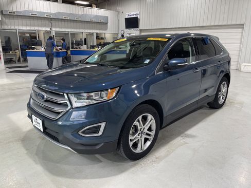 Used 2016 Ford Edge Titanium w/ Technology Package image 4
