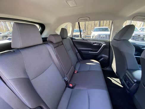 Used 2025 Toyota RAV4 XLE image 27