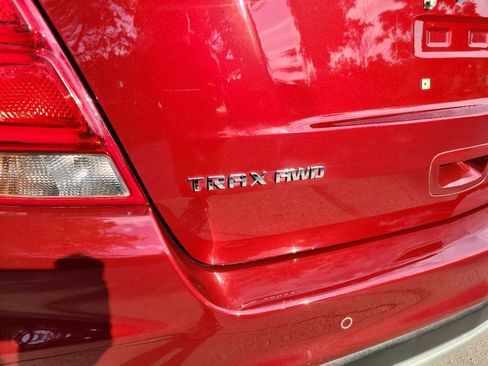 Used 2022 Chevrolet Trax LT w/ Driver Confidence Package image 7