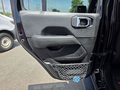Used 2020 Jeep Wrangler Unlimited Sahara w/ Dual Top Group AWD/4WD image 22