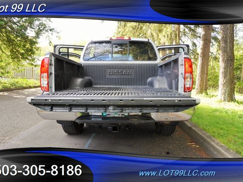 Used 2016 Nissan Frontier SV image 28