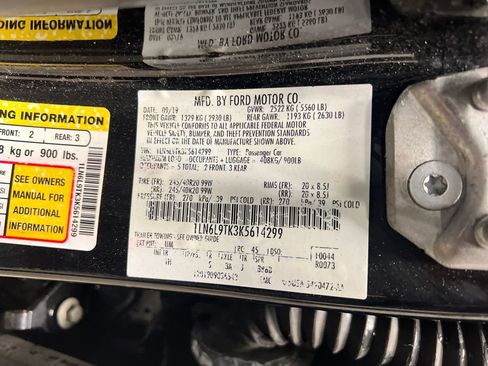 Used 2019 Lincoln Continental Select w/ Continental Climate Package image 29