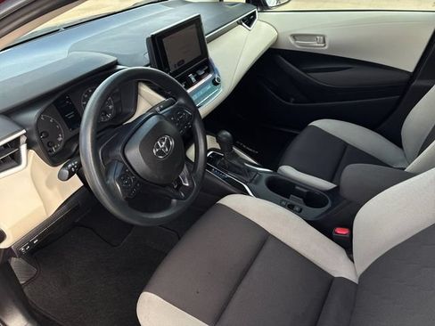 Certified 2025 Toyota Corolla LE FWD image 11