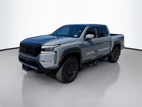 Used 2023 Nissan Frontier PRO-4X w/ Pro-4X Premium Package image 3