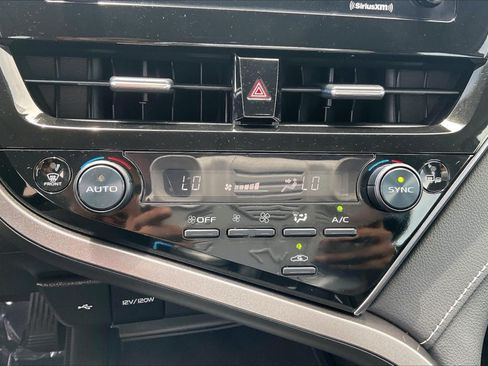 Used 2024 Toyota Camry SE FWD image 30
