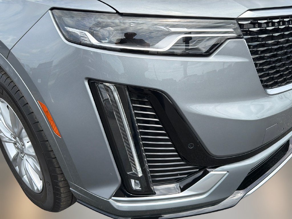 Certified 2024 Cadillac XT6 Luxury w/ LPO, Floor Liner Package FWD image 11