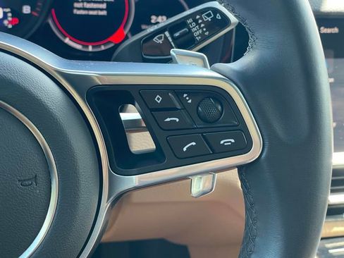 Used 2023 Porsche Cayenne image 18