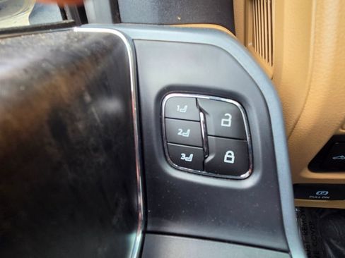 Used 2023 Ford F150 Lariat AWD/4WD image 37