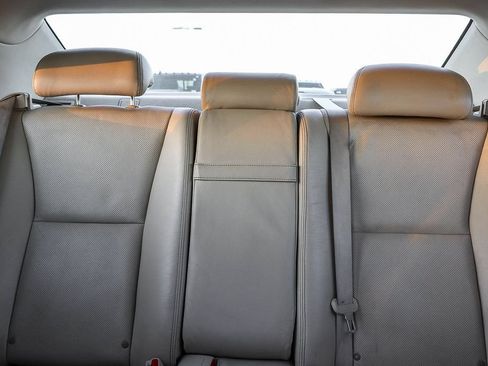 Used 2016 Lexus LS 460 w/ Comfort Package RWD image 27