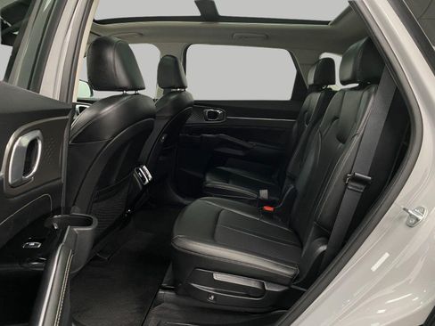 Used 2023 Kia Sorento SX AWD/4WD image 31