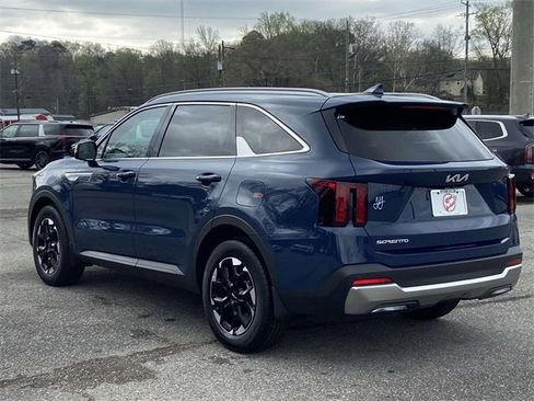 New 2026 Kia Sorento S image 4