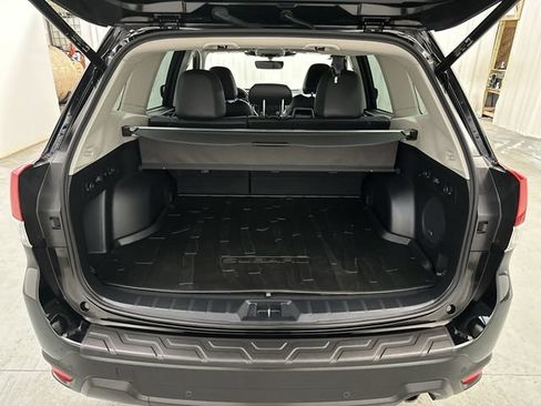 Used 2024 Subaru Forester Limited w/ Convenience Package AWD/4WD image 24