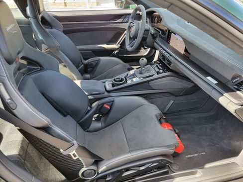 Certified 2025 Porsche 911 GT3 image 26