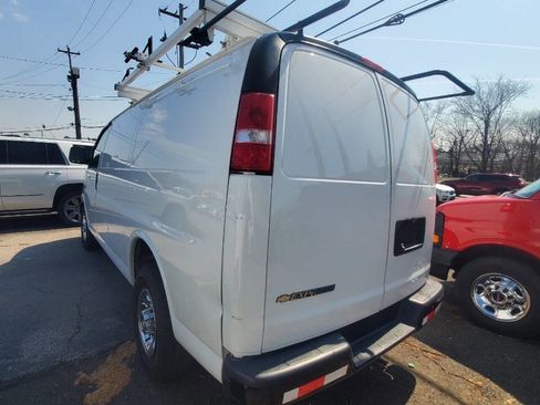 Used 2020 Chevrolet Express 3500 image 3