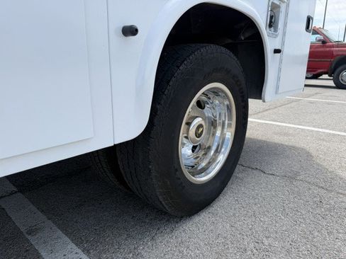 Used 2017 Ford F350 XL w/ Power Equipment Group RWD image 16