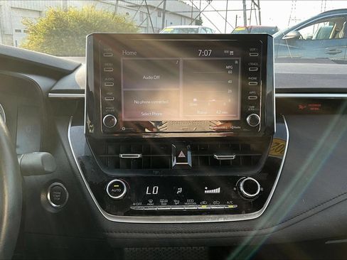 Used 2021 Toyota Corolla SE w/ SE Premium Package FWD image 13
